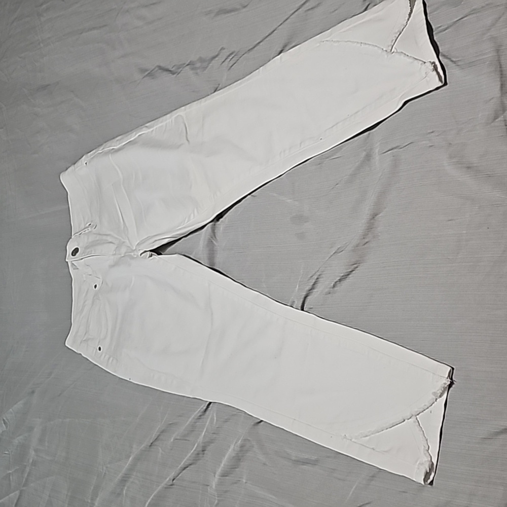 Royalty for me size 6 women's jeans.